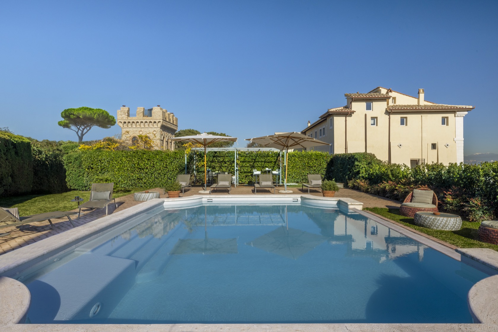 Infinity pool and Saint Peter's dome