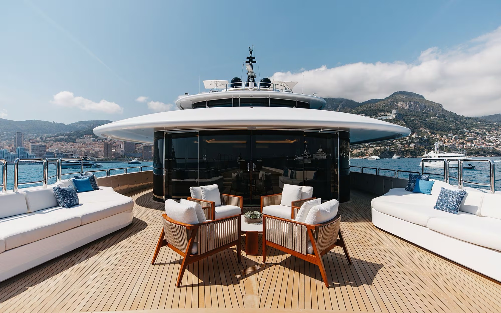 Deck dining